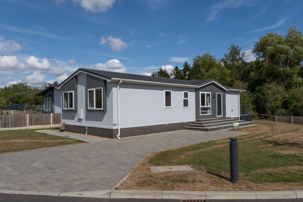 24 Roecliffe Park-28