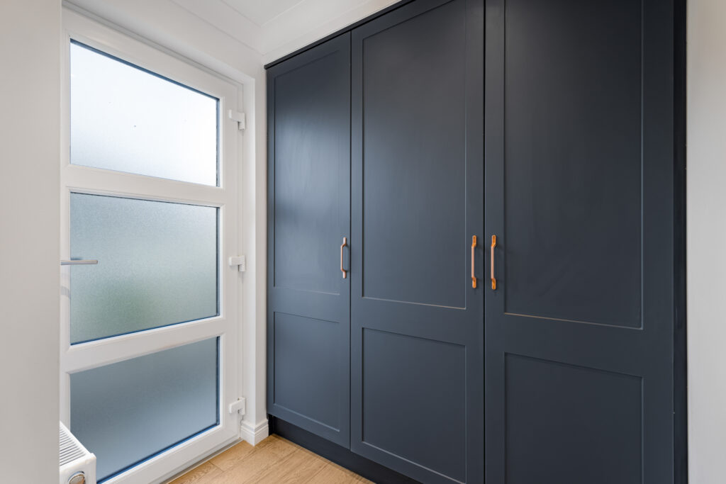 51 Cotswold Manor Park-10