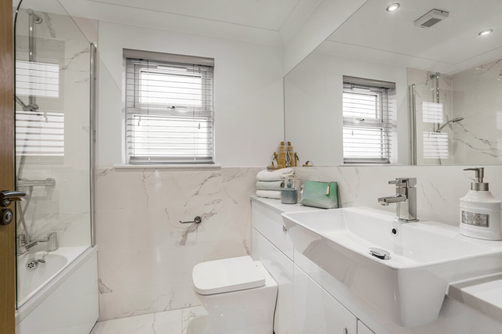 51 Cotswold Manor Park-15