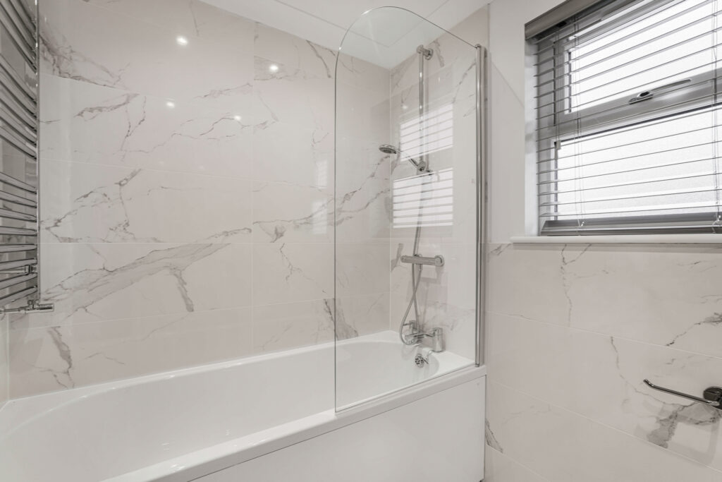 51 Cotswold Manor Park-16