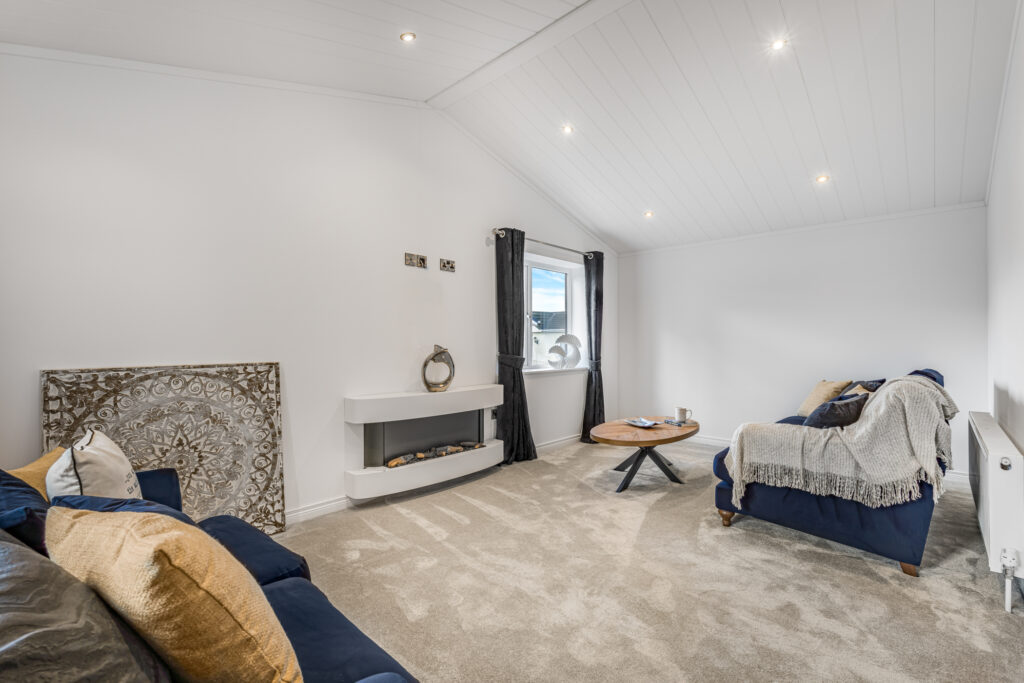 51 Cotswold Manor Park-2