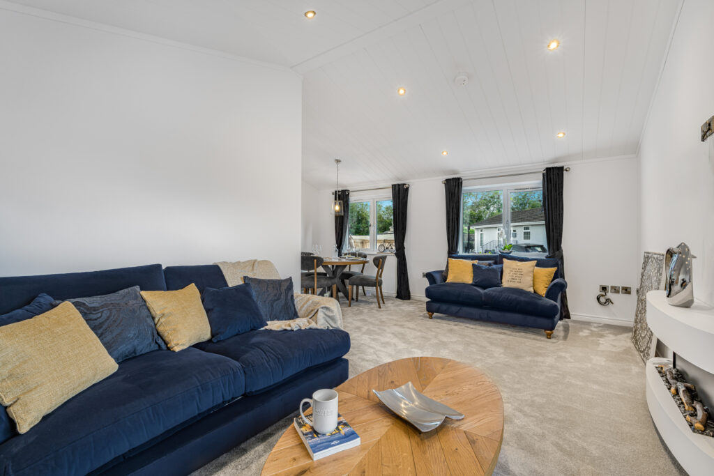 51 Cotswold Manor Park-5