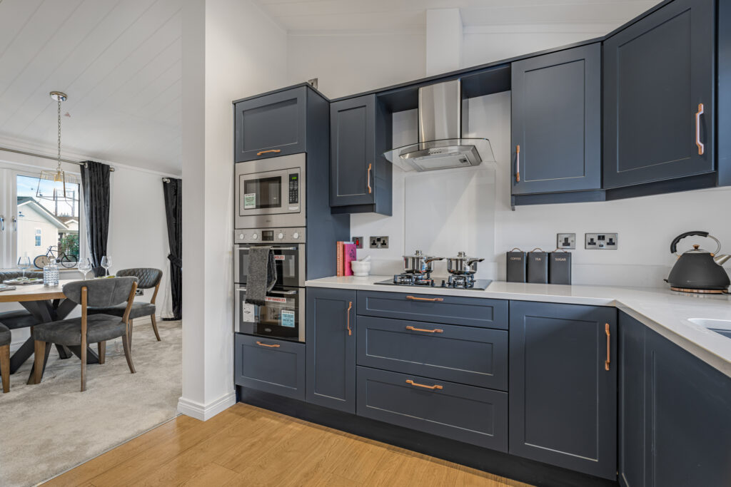 51 Cotswold Manor Park-8