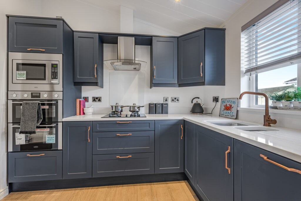 51 Cotswold Manor Park-9