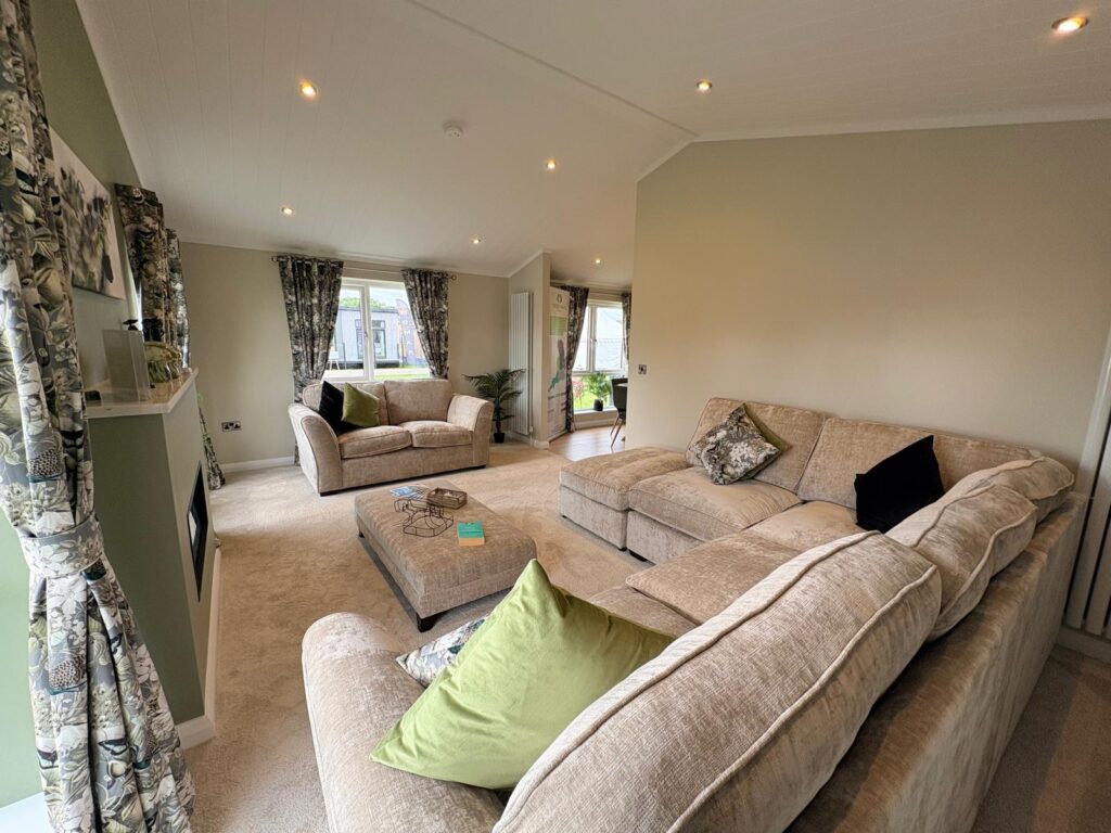 Lounge 16