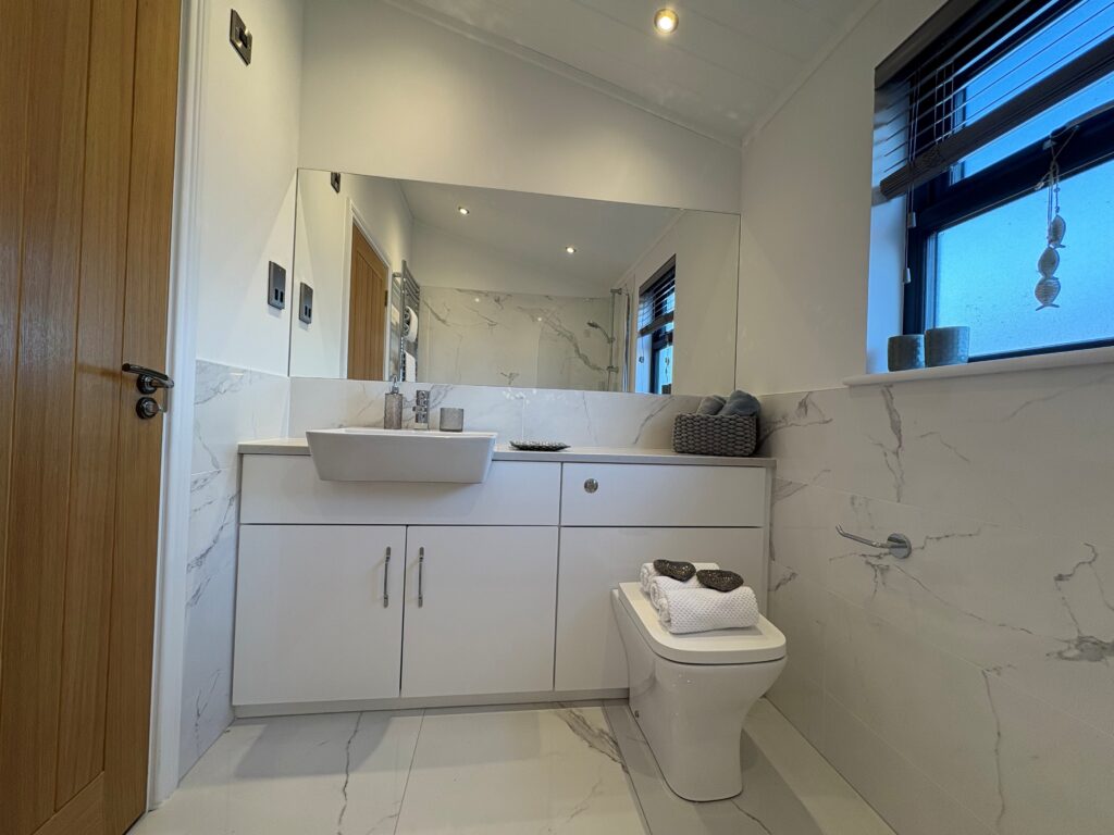 Bathroom 4