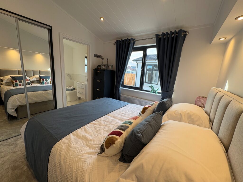 M Bedroom 1